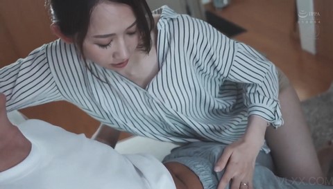 Nện cô nàng vú hồng quá rực rỡ Kana Mito